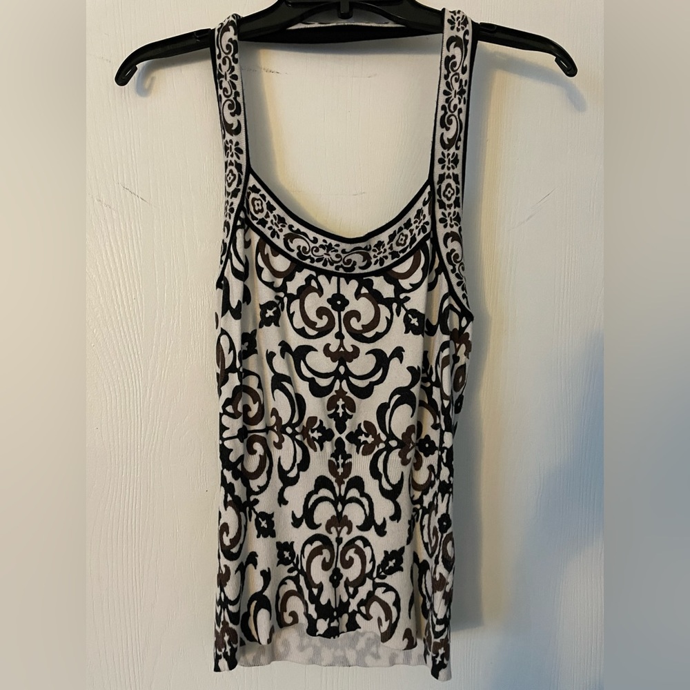 🌻5/$16🌻 White House Black Market White knit halter top